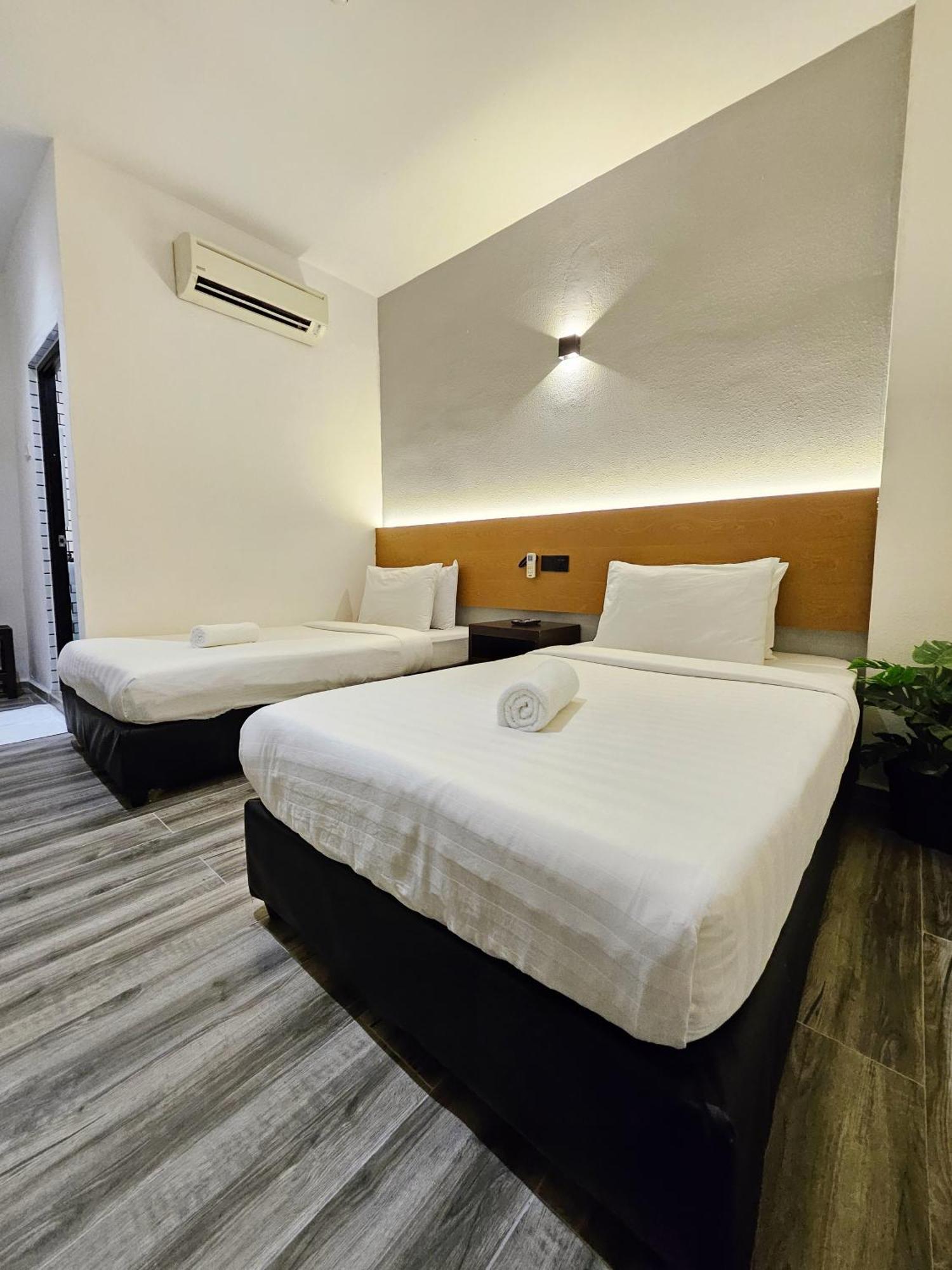 Georgetown Inn By Sky Hive Bagian luar foto
