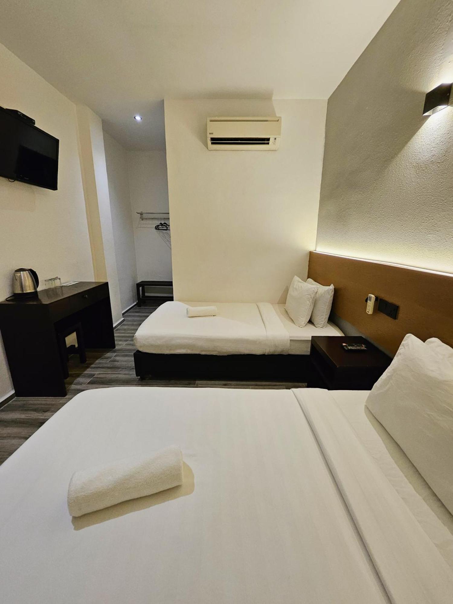 Georgetown Inn By Sky Hive Bagian luar foto