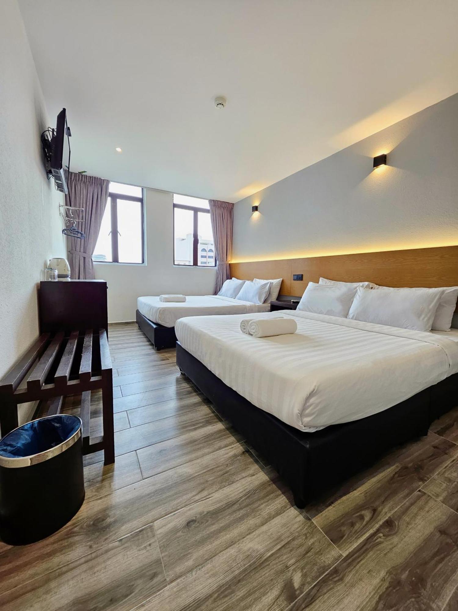 Georgetown Inn By Sky Hive Bagian luar foto