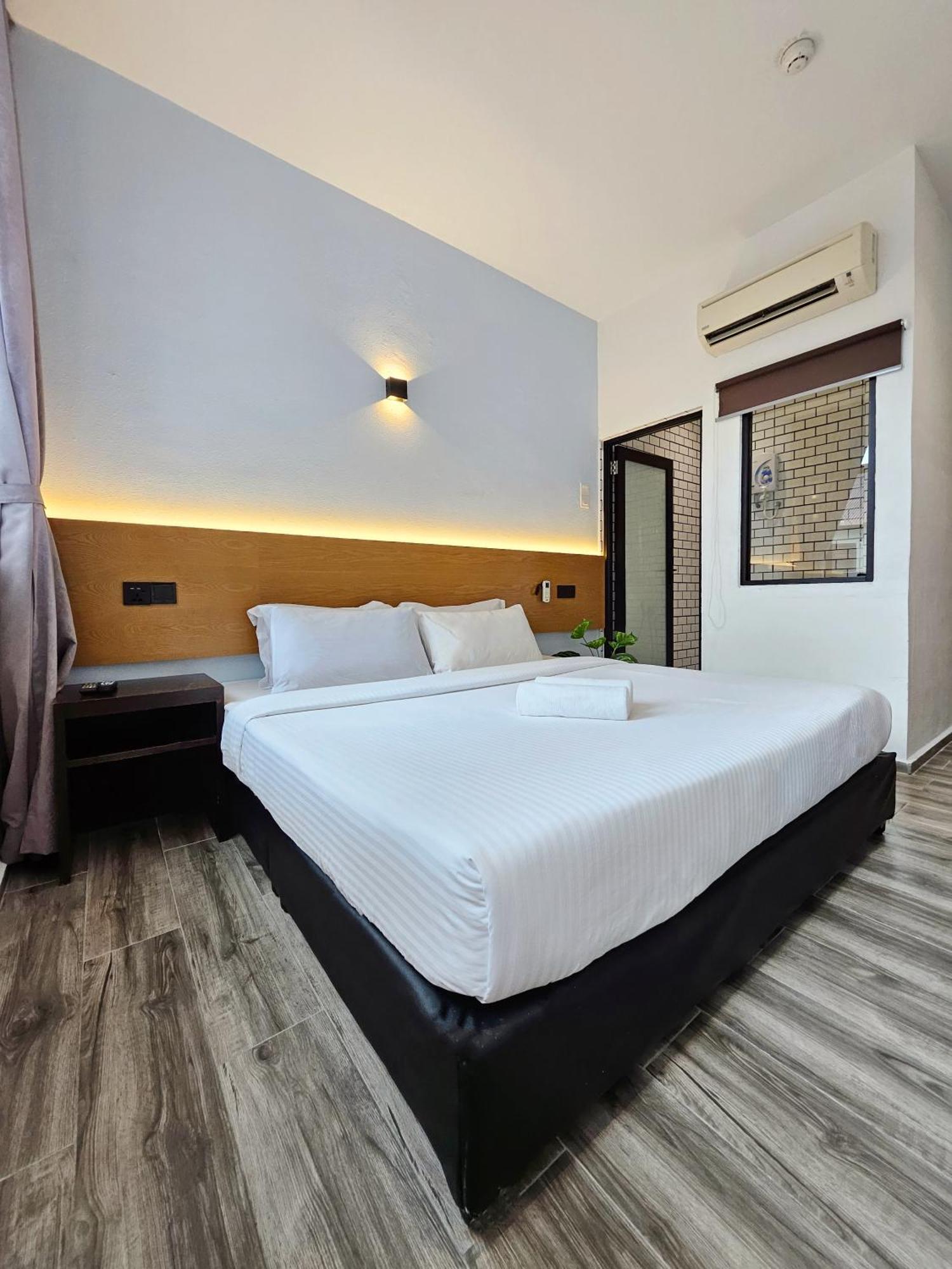 Georgetown Inn By Sky Hive Bagian luar foto