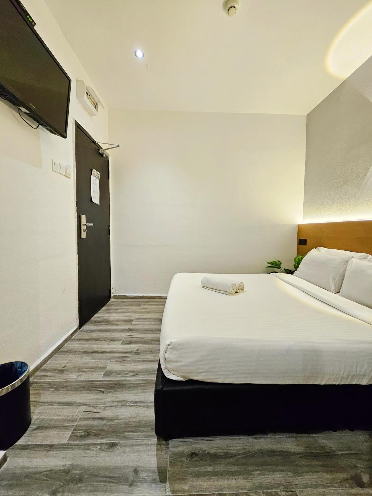 Georgetown Inn By Sky Hive Bagian luar foto