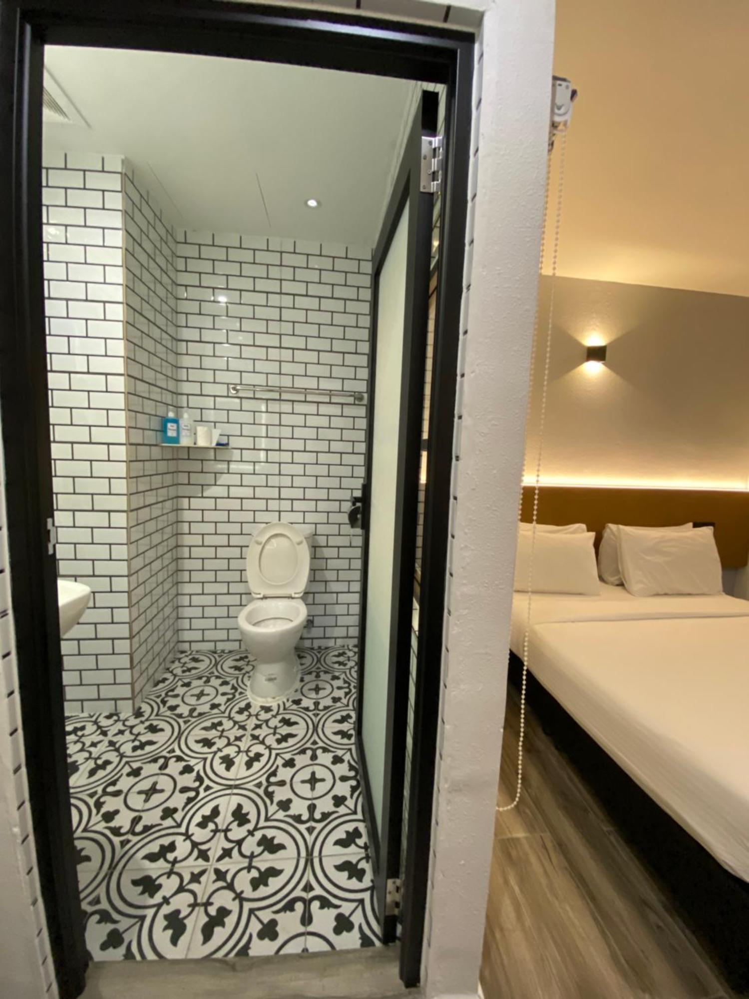 Georgetown Inn By Sky Hive Bagian luar foto