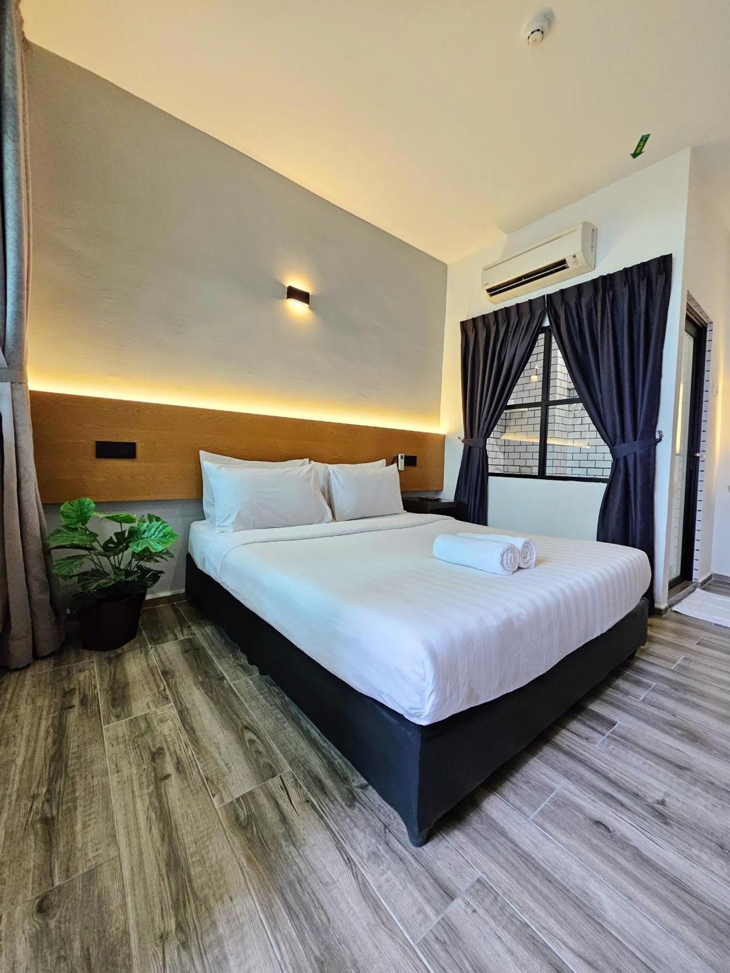 Georgetown Inn By Sky Hive Bagian luar foto
