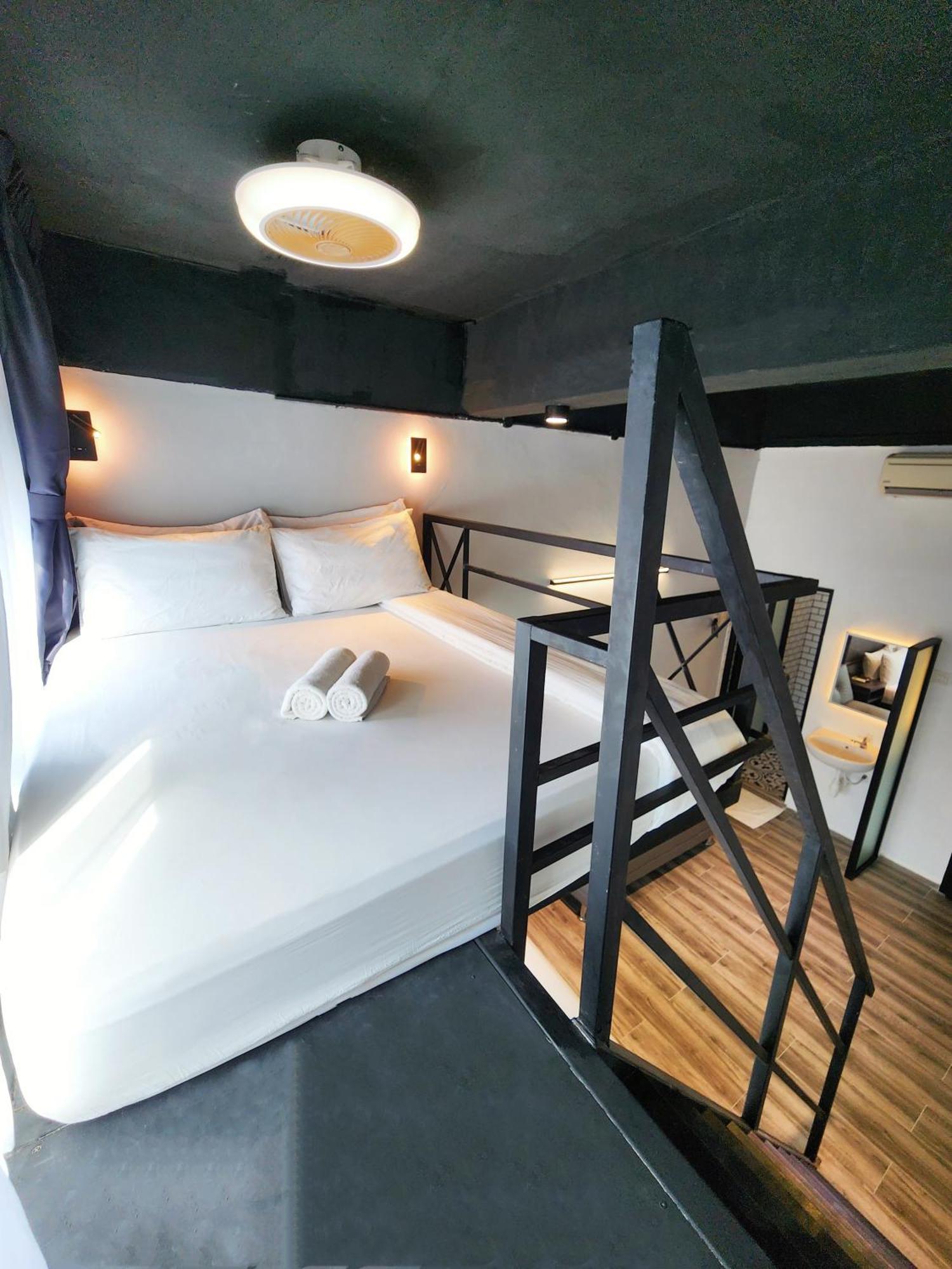 Georgetown Inn By Sky Hive Bagian luar foto